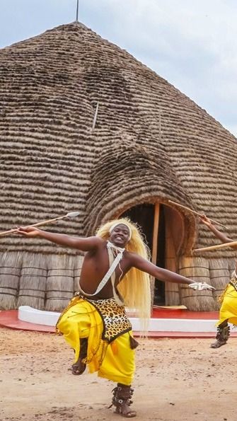 Kigali Art & Culture Tour, visiting local art galleries and cultural centers